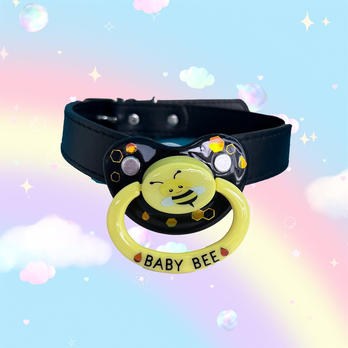 VixensHD's tweet photo. Create your own adult pacifier gag like this one by buying any of our deco pacifiers and gag straps together! 

#adultpacifier #ddlg #abdl #gagged #bdsm #adultbaby #ddlb https://t.co/N5v645iInI