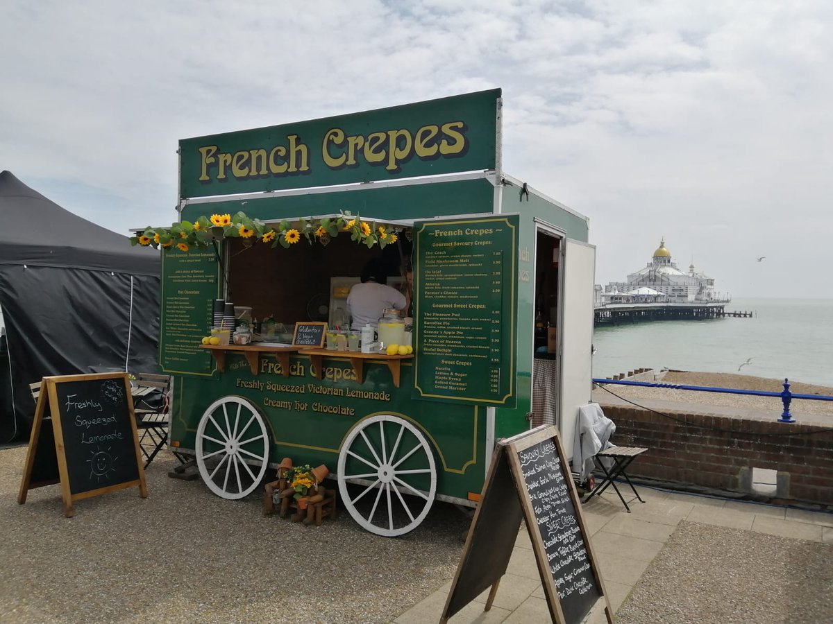 Eastbourne seafront market is back from 2 - 6 May! Why not take a Bank Holiday stroll along the promenade and browse the stalls? Find out more: tinyurl.com/2p9rxn8u