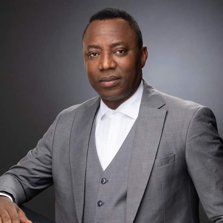 Sowore Demands Prosecution of US School, Kogi Ex-Governor, Yayah Bello, for Money Laundering: Calls for Accountability in Abuja Education Scandal takeitbackglobal.com/2024/04/26/sow… #TakeitBack