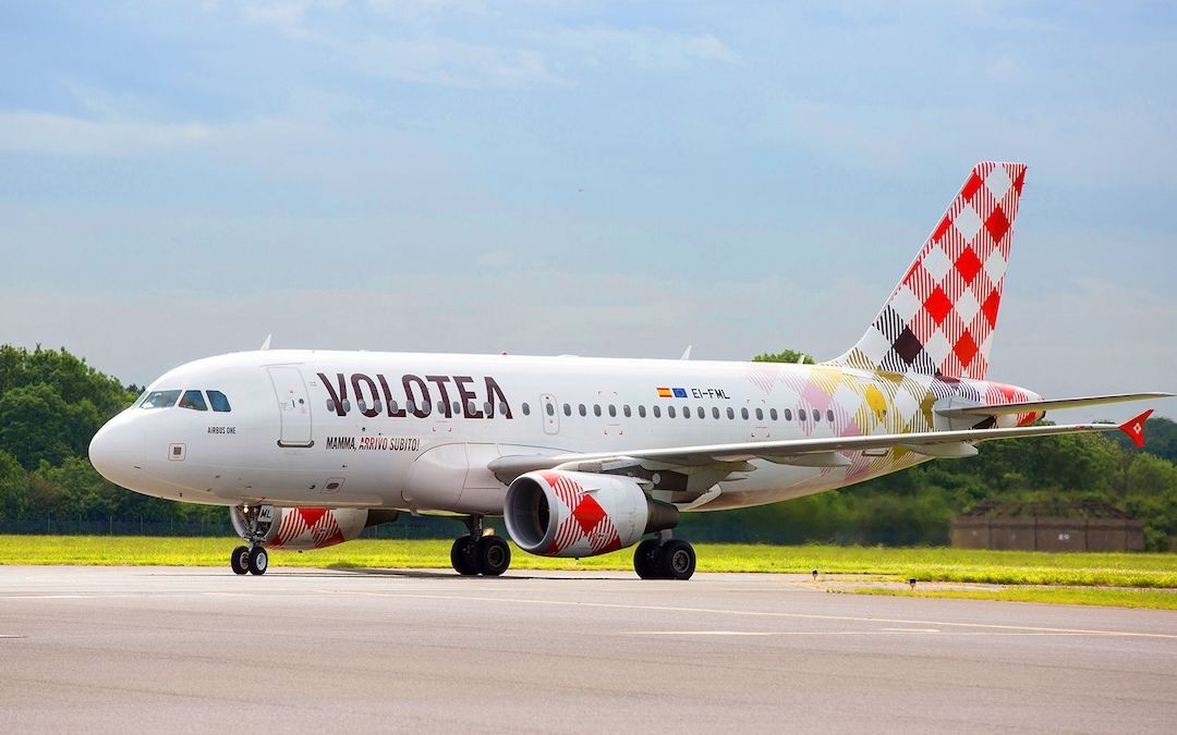 Flight Attendant @volotea Spain #aviationlovers buff.ly/3JBaOAR