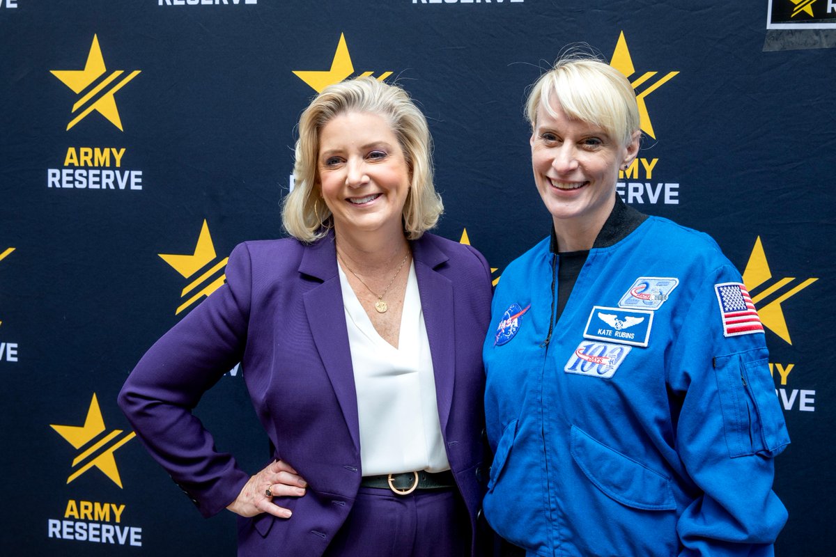 Dr. (MAJ) Kate Rubins, @nasa astronaut and @USArmyReserve Soldier, delighted yesterday's @DeptofDefense 'Bring A Child To Work Day' attendees, and met with @SecArmy Christine E. Wormuth, and Stephen D. Austin, Assistant Chief of Army Reserve. #MonthoftheMilitaryChild