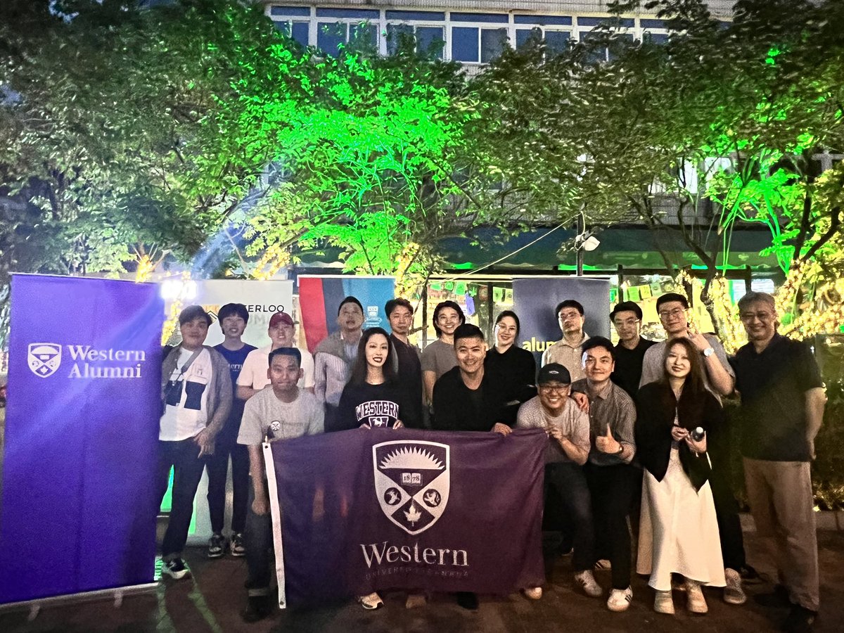 richardliu18's tweet photo. 2/2 …Proud of our team. Our thanks to the IV for the awesome arrangements! Stay tuned for more this year! #alumni #alumniengagement https://t.co/tp2aiBPyff