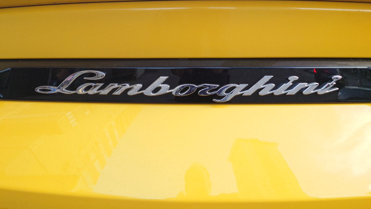 Машинка дня: URUS
#Lamborghini #CarOfTheDay