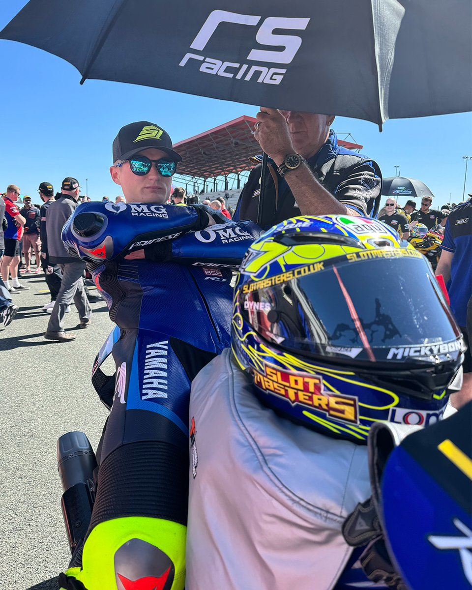 The secret to race-day success? Total composure! 😎 

@RyanVickers_21 

#YamahaRacing #RevsYourHeart #WeR1