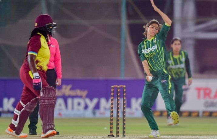 Bowlers lift Pakistan to restrict West Indies on 122/9 in first T20I
#PAKvsWI
#PAKWvWIW | #BackOurGirls