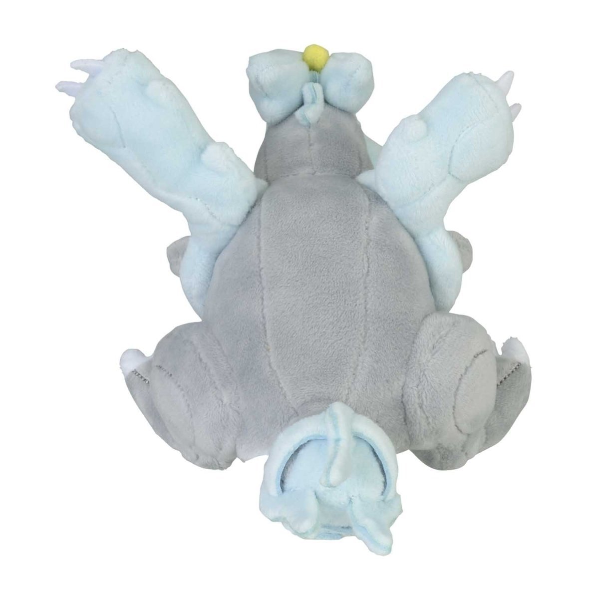 These photos of the Kyurem sitting cutie are SENDING MEEEEEEEEEEE...I just might buy this hubba bubba of a Pokémon