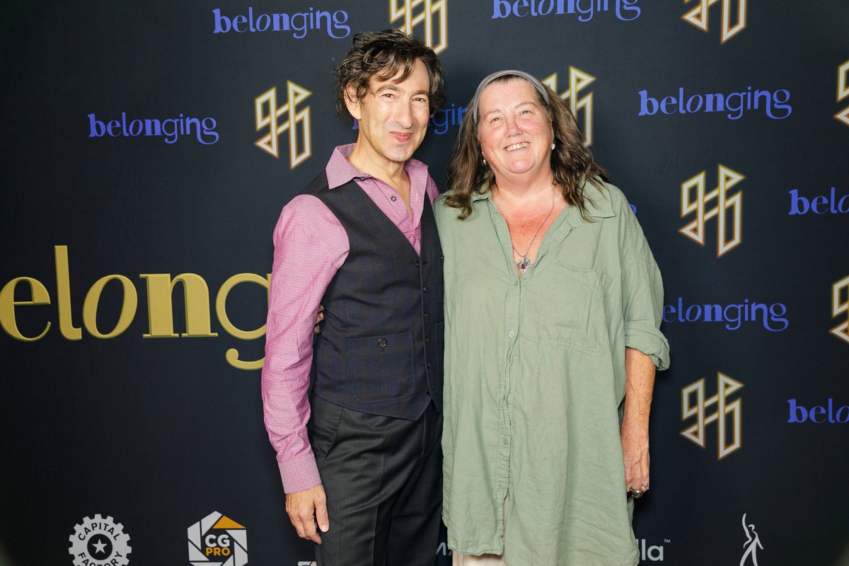 ericgouldbear's tweet image. Where would we be without our amazing managers and publicists? Gratitude for Susan Ferris @BohemiaGroup1 and Gayle Khait. Missing Ame Van Iden.

📸 Matt Stasi (stasiphotography.com)