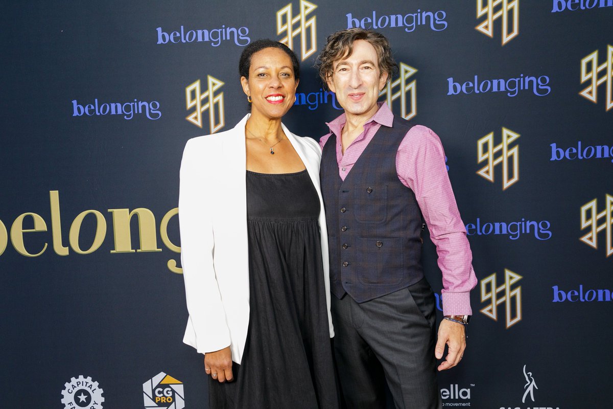 ericgouldbear's tweet image. Where would we be without our amazing managers and publicists? Gratitude for Susan Ferris @BohemiaGroup1 and Gayle Khait. Missing Ame Van Iden.

📸 Matt Stasi (stasiphotography.com)