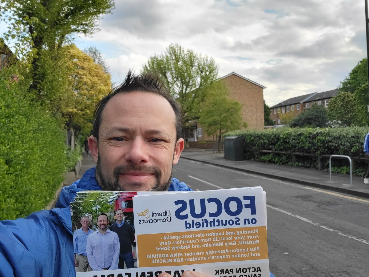 Delivering news in advance of the London elections next week. @EalingLD working to help residents across London. #Acton #southfield #chiswick #london
