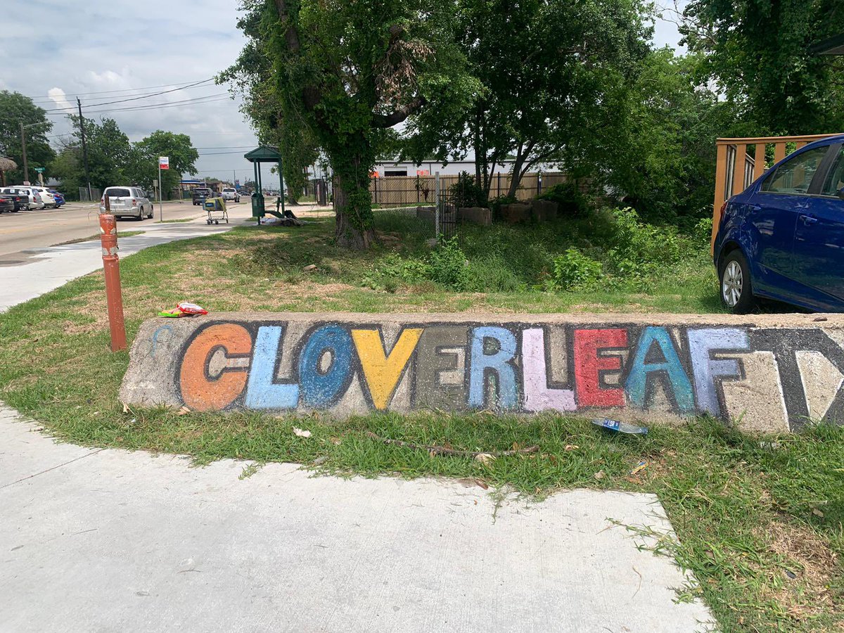 Alejandra Martinez (@alereports) on Twitter photo <a href="/wendyselene/">Wendy Selene Pérez</a> <a href="/TexasTribune/">Texas Tribune</a> We knew we had to get creative and get our story/resources to affected communities:
🔸More than 71% of Cloverleaf residents speak Spanish at home.
🔸Residents told us they didn't know the state had an air monitoring network.
🔸They are not regular readers of <a href="/TexasTribune/">Texas Tribune</a> <a href="/wendyselene/">Wendy Selene Pérez</a> <a href="/TexasTribune/">Texas Tribune</a> We knew we had to get creative and get our story/resources to affected communities:
🔸More than 71% of Cloverleaf residents speak Spanish at home.
🔸Residents told us they didn't know the state had an air monitoring network.
🔸They are not regular readers of <a href="/TexasTribune/">Texas Tribune</a>