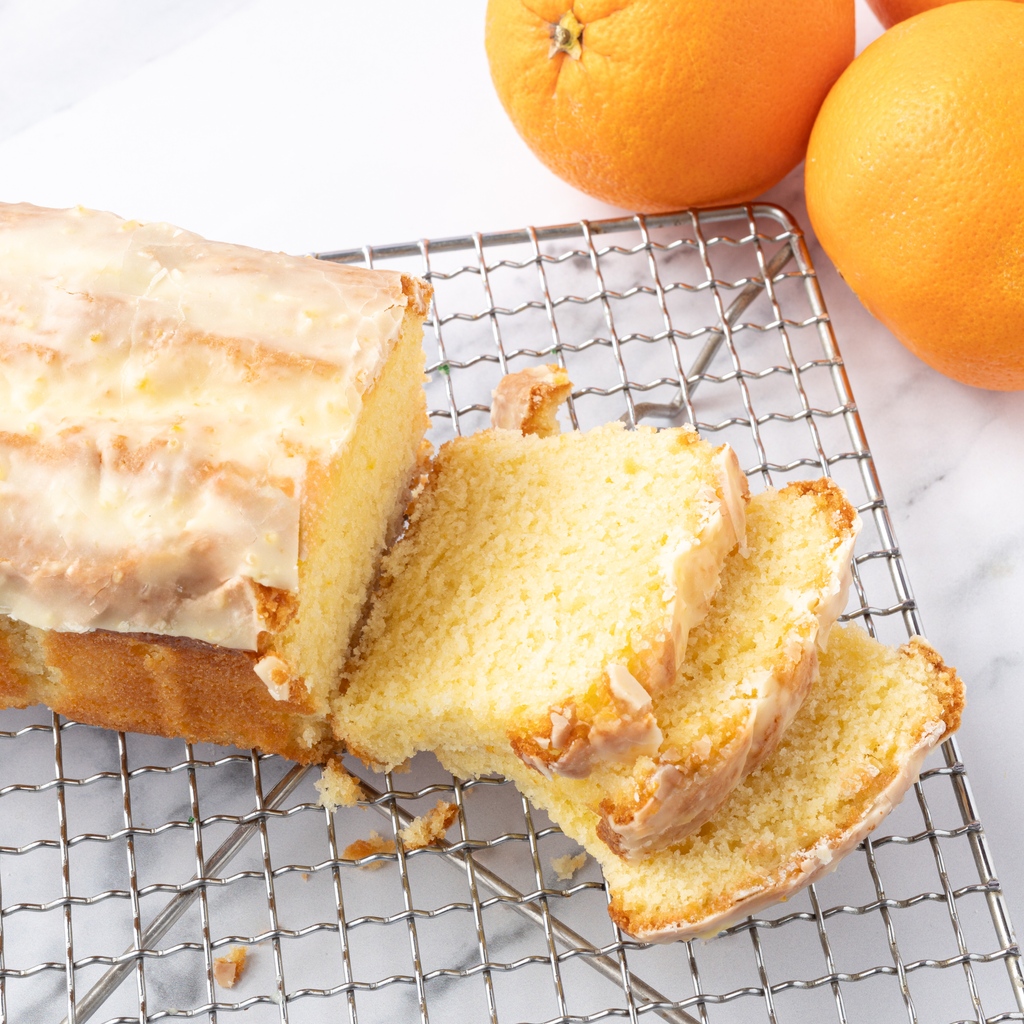 Made from scratch in our bakery, our new Glazed Citrus Batter Bread is bursting with sunny citrus flavors. We start with a dense orange cake with orange juice and zest, then top it with a light citrus glaze. Try it before it's gone! Learn more: kowalskis.com/articles/signa…