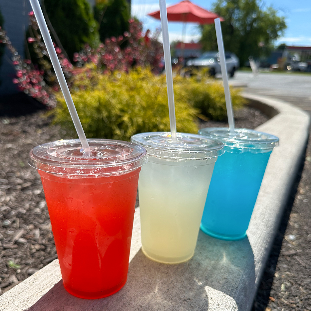 Nothing says sunny weather like some lemonade! Try the original, strawberry, or blue raspberry🍋🍓
.
.
.
.
#tullystenders #chickentenders #tenders #oswegony #drivethru #eatlocal
