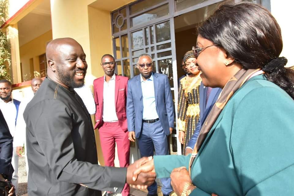 Sénégal : Le ministre de la Comm’ des Télécoms et du Numérique, Alioune Sall, rencontre… digitalbusiness.africa/senegal-le-min… #DigitalBusinessAfrica