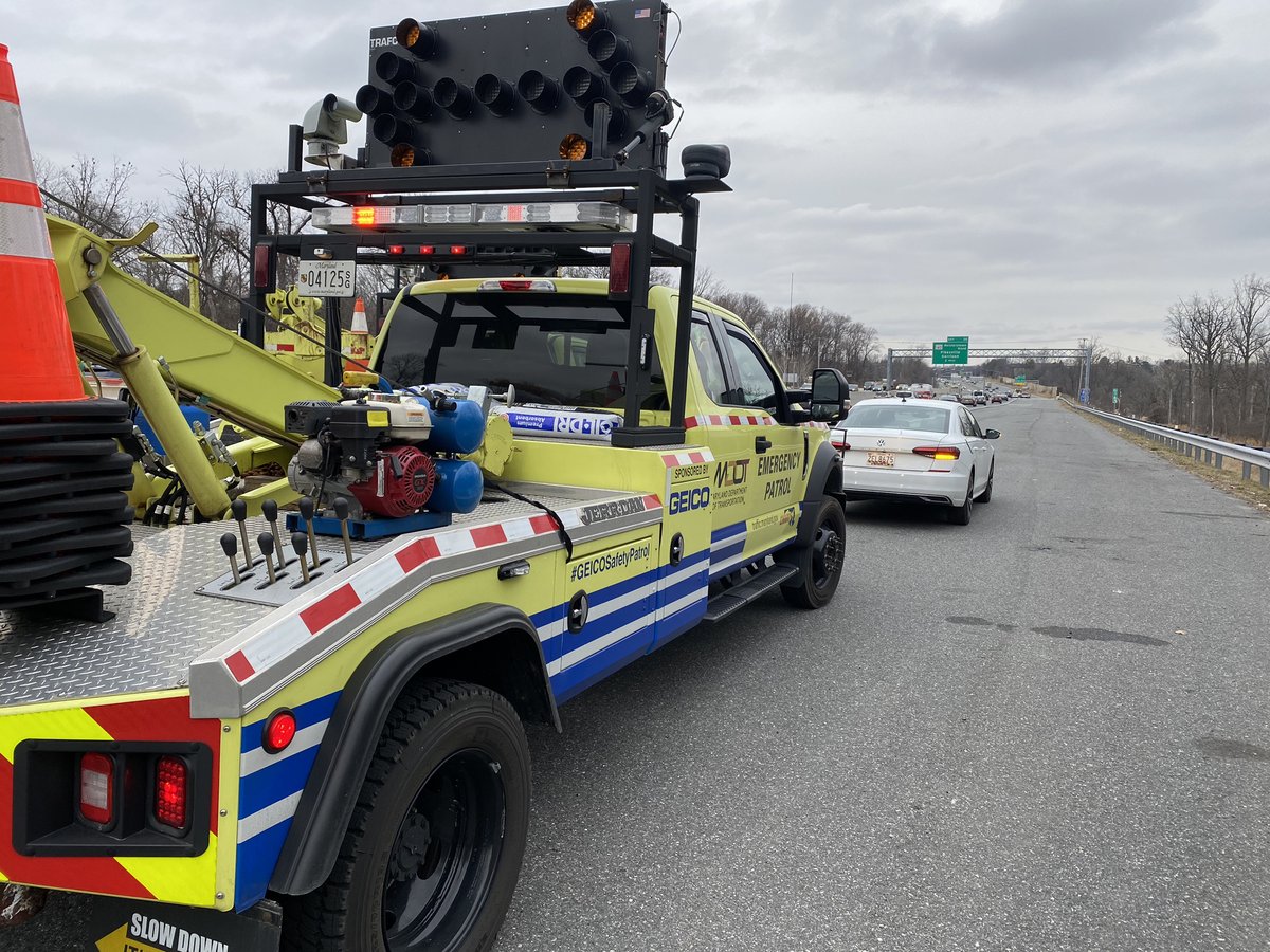 In Maryland – If you see flashing lights, you MUST safely #MoveOver to the next lane or #SlowDown — it’s the law. #MDOTsafety @MDSHA