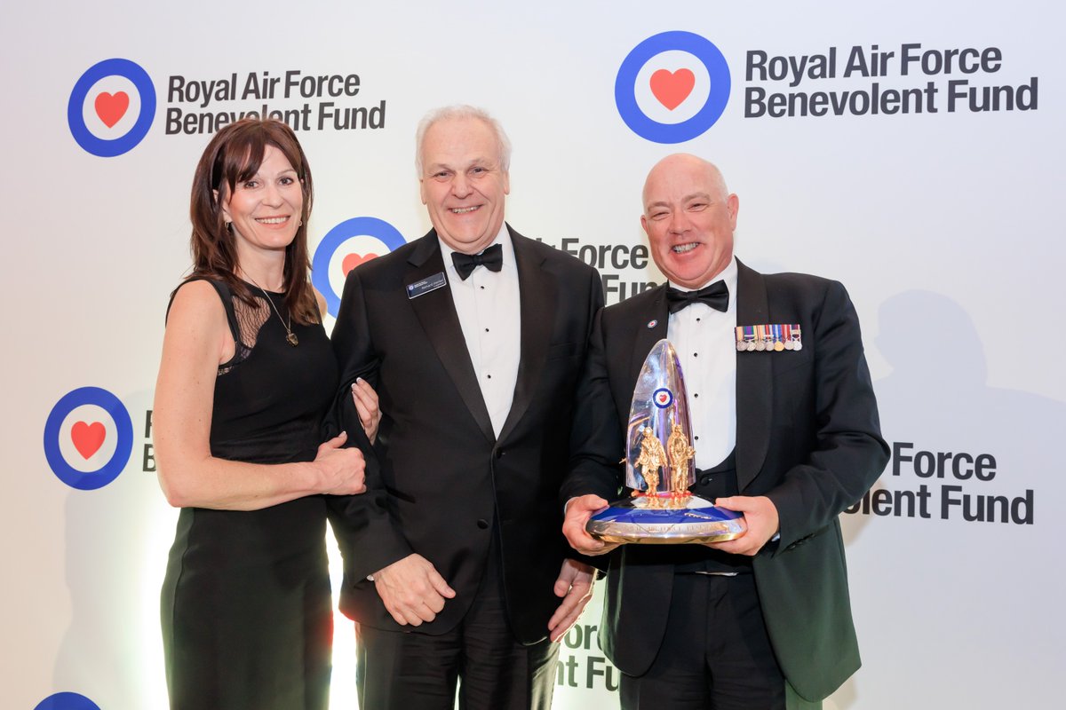 Last night, the @RAFBF celebrated the hard work of its fantastic supporters at its annual awards ceremony. RAF personnel, veterans & supporters of the RAF Benevolent Fund attended the event, with actor @alistairpetrie hosting. 🏆 Read about the winners 🔗 ow.ly/jhfO50Rphpf