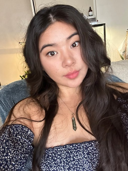 Happy Friday 😊 https://t.co/q1r0upZ2Gy<a href="/tag/footfetish"class="tags"><span>#footfetish</span></a><a href="/tag/findom"class="tags"><span>#findom</span></a><a href="/tag/asiangoddess"class="tags"><span>#asiangoddess</span></a>