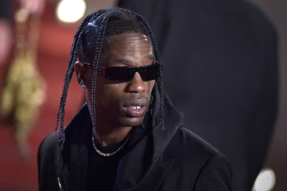 🚨Travis Scott diz não se considerar um rapper 'Me defina como um artista, eu amo criar músicas. Não me considero um rapper porque tenho muitas músicas que não são Rap. Em 'Goosebumps', uma das minhas mais populares, nem sequer faço Rap'