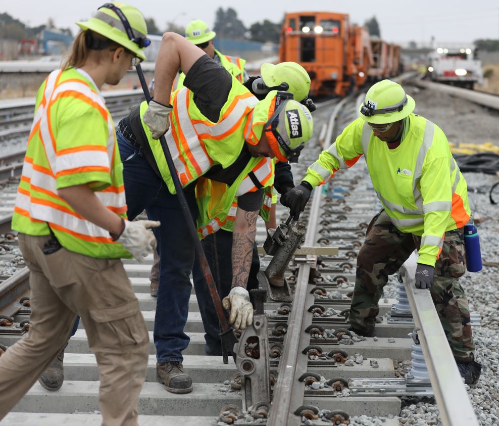 This weekend BART crews will work around the clock on trackway improvements near Orinda Station. Free buses will replace trains between Rockridge and Lafayette Saturday and Sunday April 27-28. Delays of 20-30 minutes in the work area. More details: bit.ly/3wbvmNf