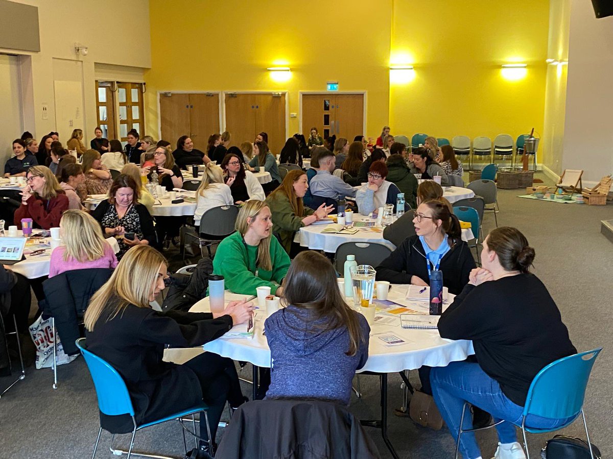 A brilliant day with @AndyBurtEEX on ‘Improving Outcomes for Boys in the EYFS!’ 🤩