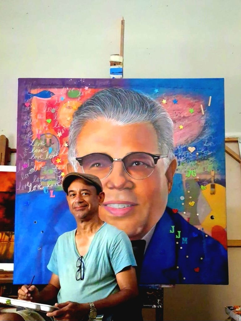 With the portrait of my friend Juan Jose Mesa, an art gallerist and curator! @Mesajuanjose