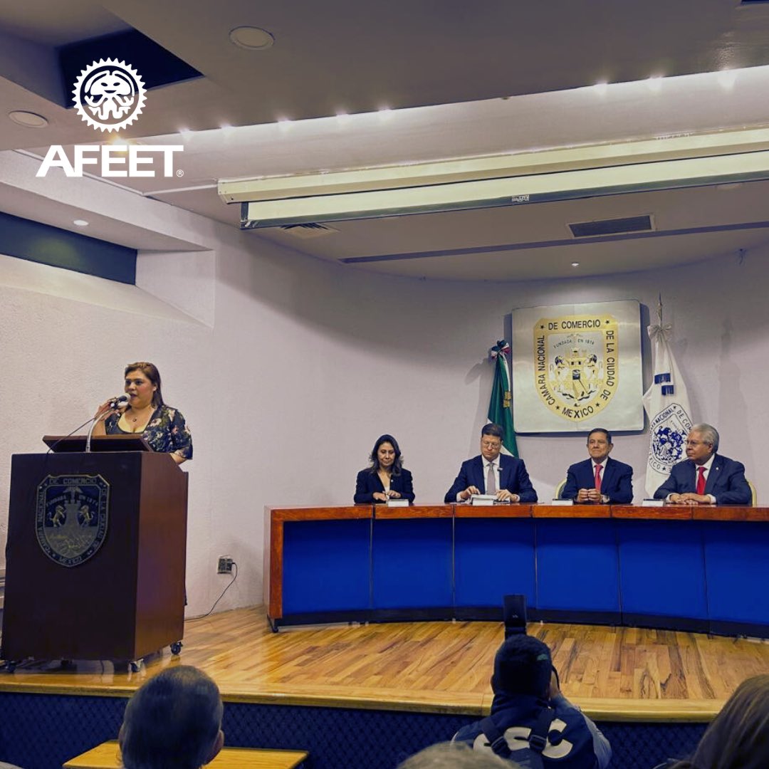 AFEETMex's tweet photo. El día de ayer, jueves 25 de abril #AFEET asistió al evento de la Cámara de Comercio de la Ciudad de México (@CANACOMexico) que conmemoró su 40° Aniversario de la Estructura de Asociaciones bajo el liderazgo de Adami Corro. https://t.co/dxJmGWtaPd