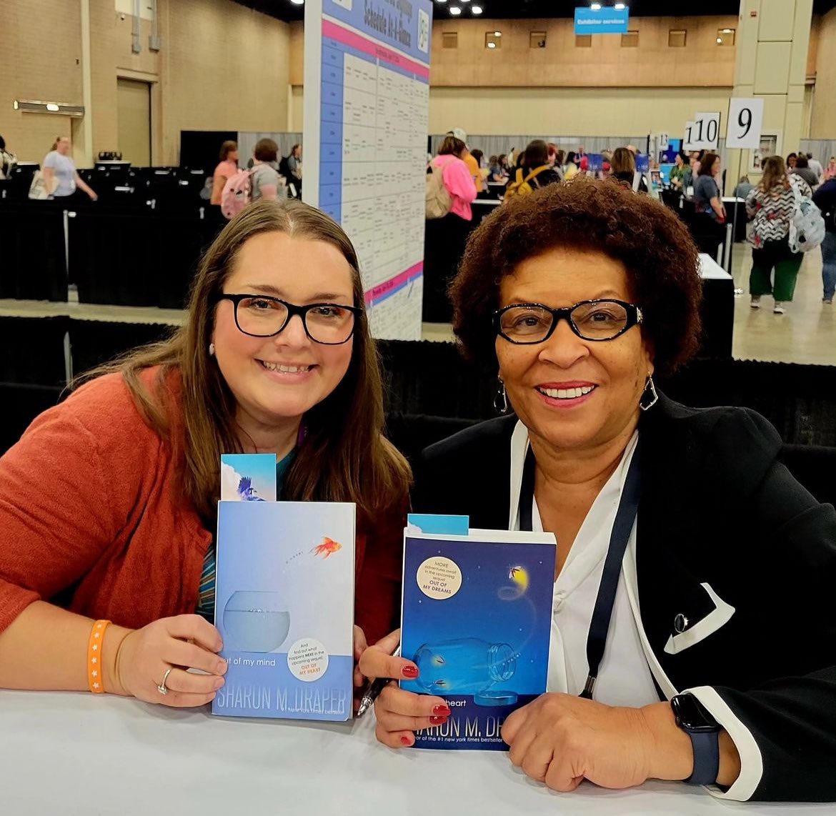 I enjoyed meeting so many lovely people at #TLA2024! Tag me if you got a photo of us, I’d love to see and share them. 💕