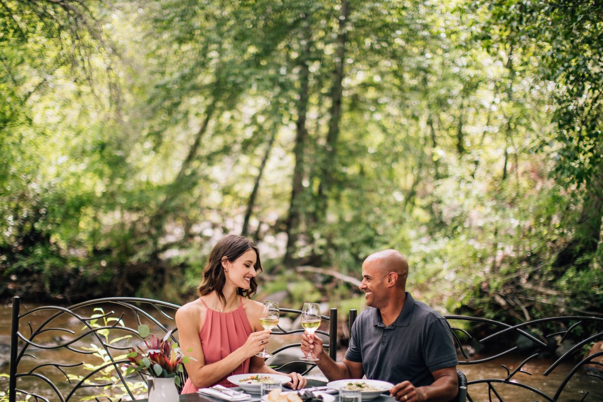 Spring is here and so is L’Auberge de Sedona’s creekside dining! Feed your spirit on the banks of babbling Oak Creek with redefined Arizonan cuisine infused with French techniques, European influence and local ingredients. Make a Reservation: lauberge.com/dining/cress-o…