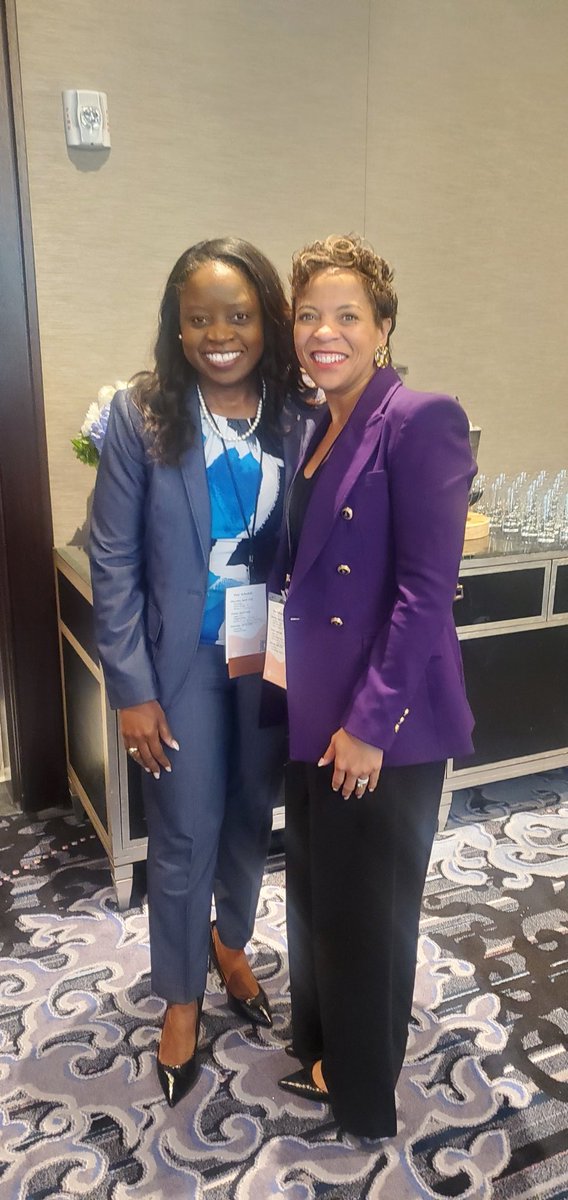 The Women Leading Ed Summit has been the best thing that I have done for myself professionally. Yesterday, I had a sit down with an absolute powerhouse @drgoffney, that I have watched from afar for years. She and many other amazing leaders here have filled my cup. #WLESummit