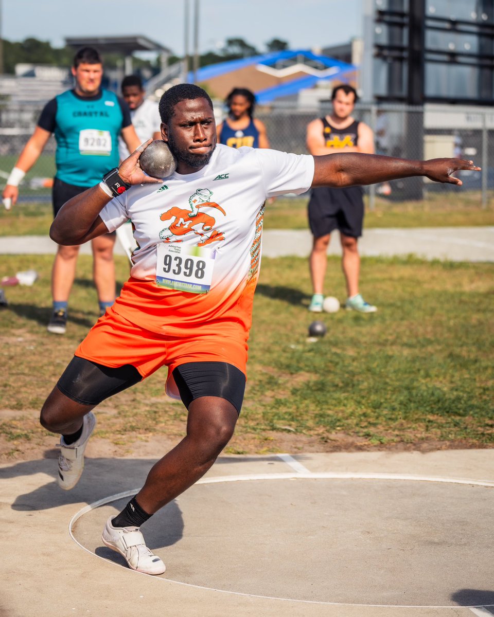 CanesTrack's tweet photo. Milton Ingraham II rewriting the record books once again! ✍️🔥

✅ 1st place finish 🥇
✅ 18.08m (59 feet, 4 inches) 
✅ 5th best SP in outdoor school history 💪 https://t.co/n0z1TrOBiS