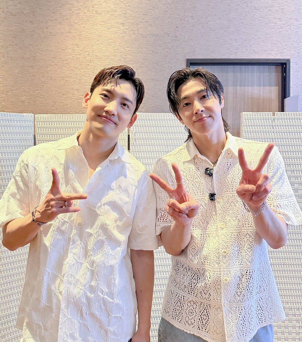 東方神起日本デビュー19周年おめでとうございます🎊✨初めてライブに行き感動したのを今でも覚えてます。 いつも元気をありがとう! 今日も明日もずっと大好き! #東方神起日本デビュー19周年 #TVXQ19thAnniversaryinJAPAN #동방신기_일본데뷔19주년_축하해