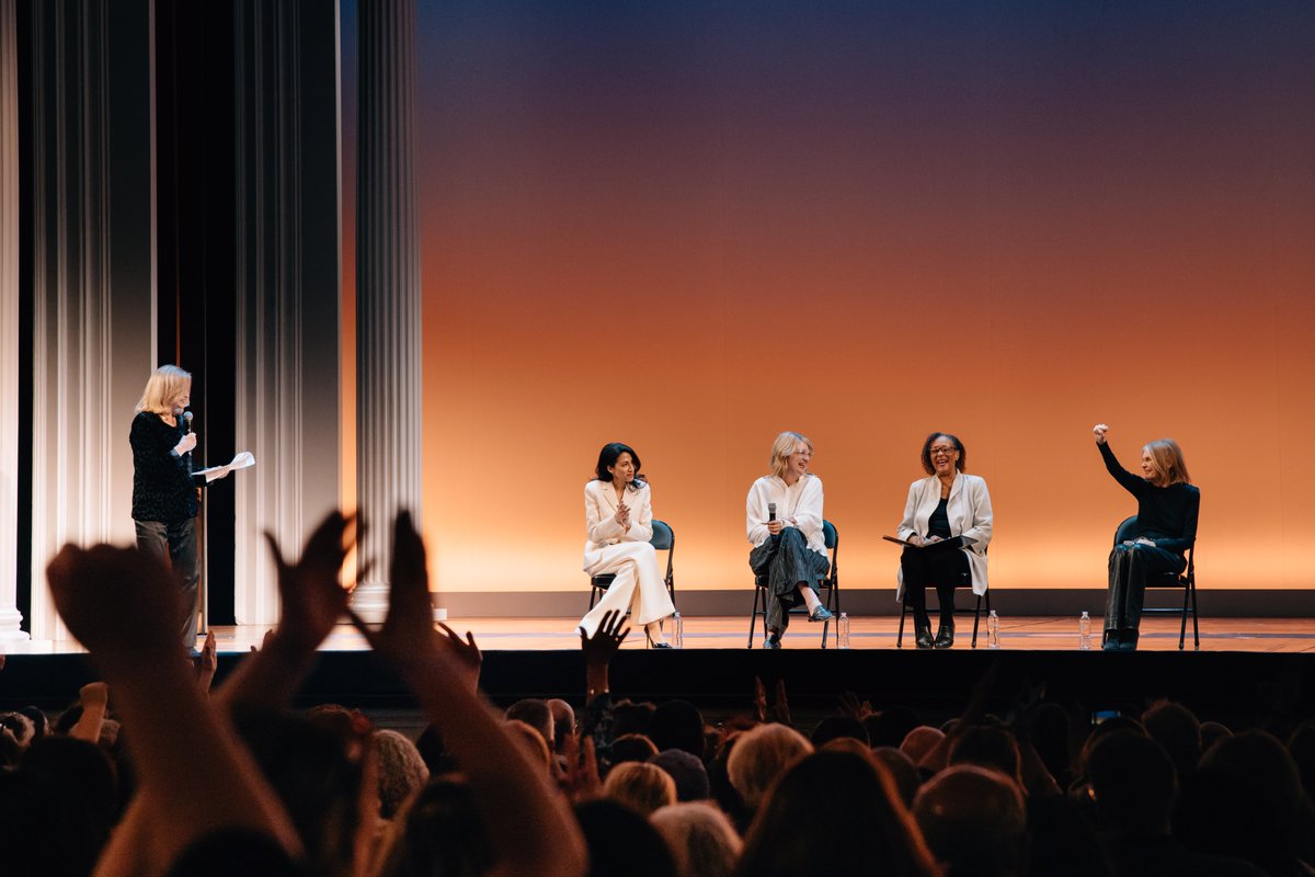 Last night, Suffs hosted ERA (Equal Rights Amendment) Night at The Music Box Theatre! 
Photo credit: Heather Gershonowitz