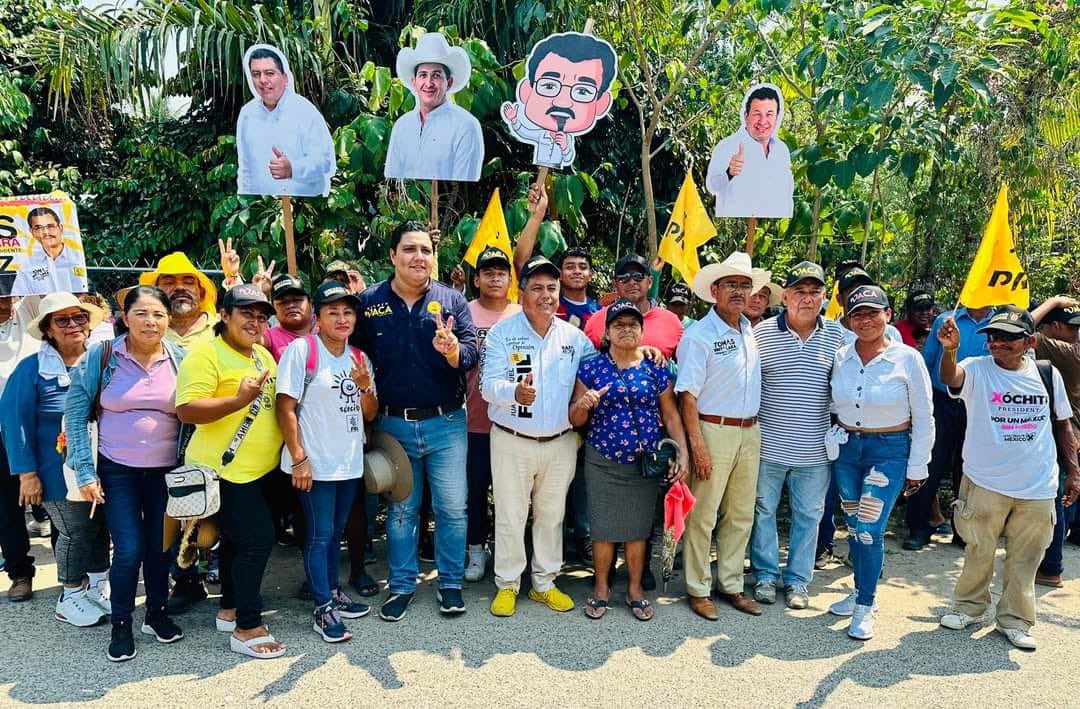 #Elección2024 🟡 #NelsonGallegosVaca #RafaelAcosta y #TomásBritoLara visitan El Edén en #Cárdenas #Tabasco 

#cárdenasmerecepazyseguridad #PRD #SolAzteca #Cárdenas #EleccionesCardenas #INE

🌐elheroico.mx