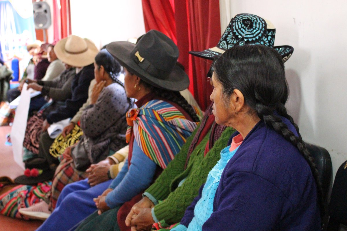 🟣Hoy culminó el Encuentro de la Asociación de Mujeres Afectadas por Esterilizaciones Forzadas de #Chumbivilcas, #Cusco.
Los acuerdos fueron fortalecer las bases distritales en busca de justicia, mientras que #Fujimori sigue en libertad en desacato a la @CorteIDH.

📸@dhsfcusco