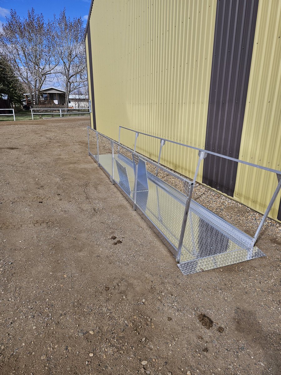 Who needs a wheel Chair ramp? Good for old folks save climbing steps 20 ft . Or can be used for loading ramp. DM me for price . Retweets appreciated. Thanks freinds