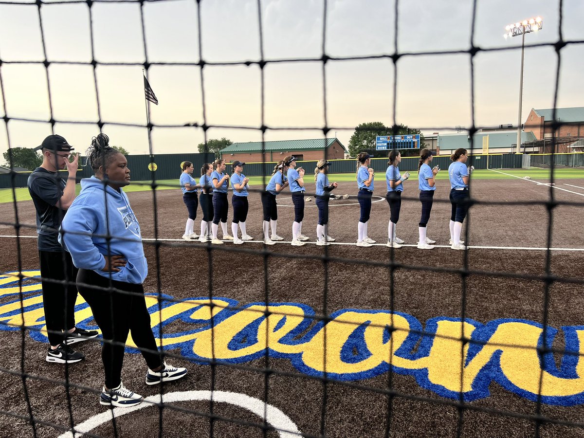 Let’s go @ehsmavs_sb! Leave it all on the field & get it done! #BeAMaverick 💙🥎🤘🏼