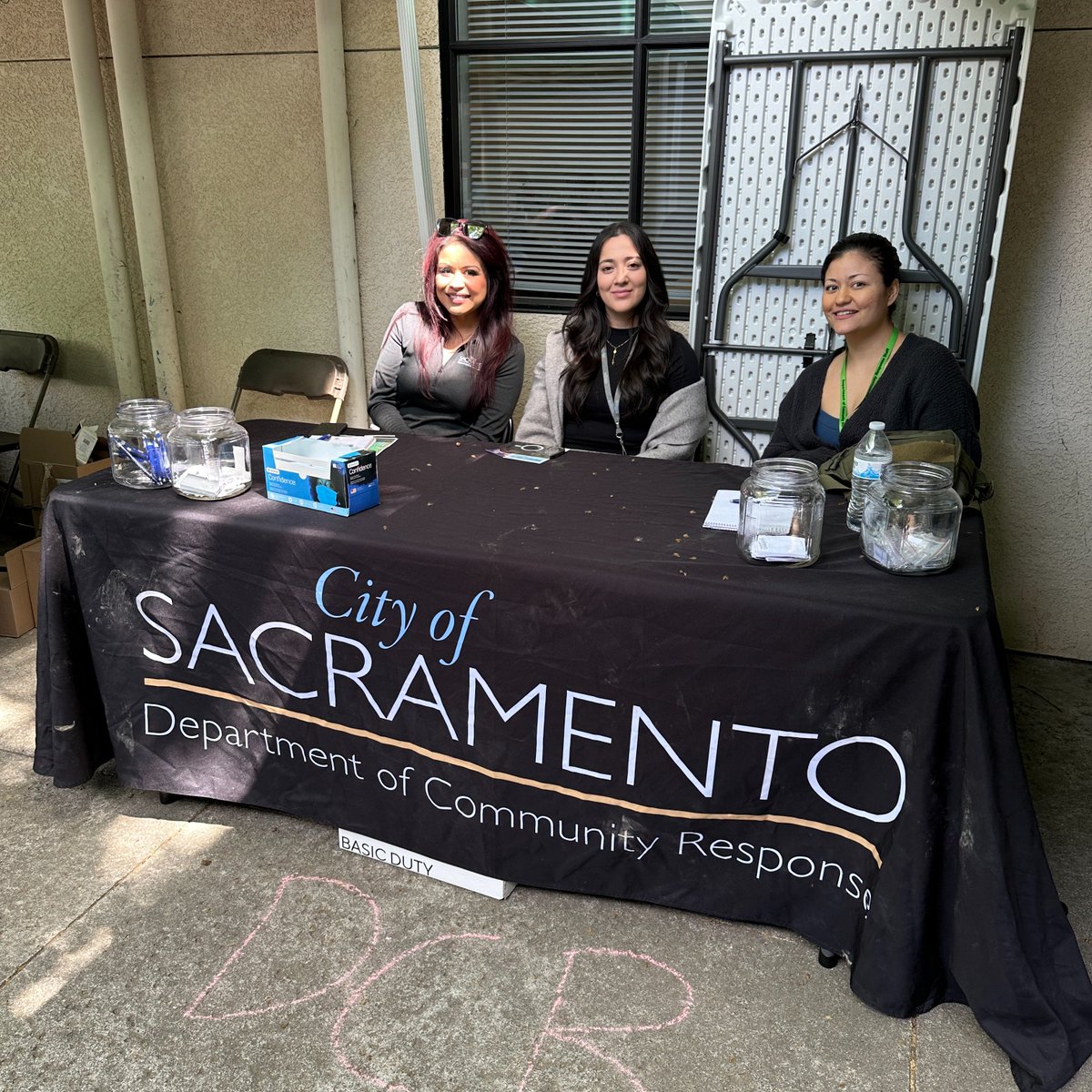 Our team was thrilled to join dozens of organizations at the First Step Communities River District Health Fair to engage with the community. By working together, @TheCityofSac can have a greater impact and create more positive outcomes for people experiencing homelessness.