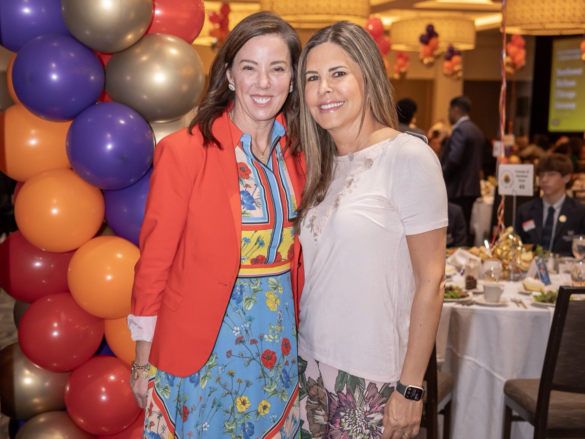 THANK YOU to everyone who attended or supported our 2024 #PotOfGold Luncheon! Your generosity helped us to exceed our luncheon goal by raising over $274,000 for Rainbow Days services! Through your partnership, we are building brighter futures for youth. bit.ly/4bdHzjn