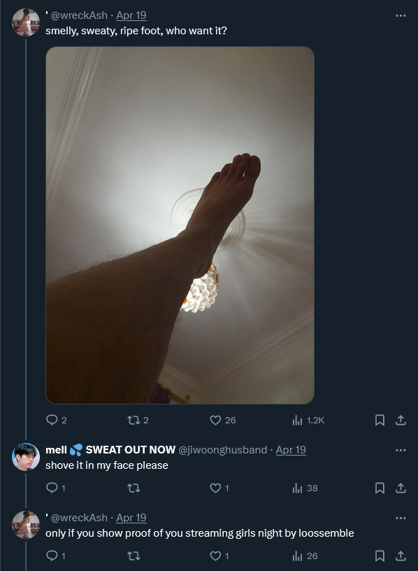 ᖭི༏ᖫྀ tweet media