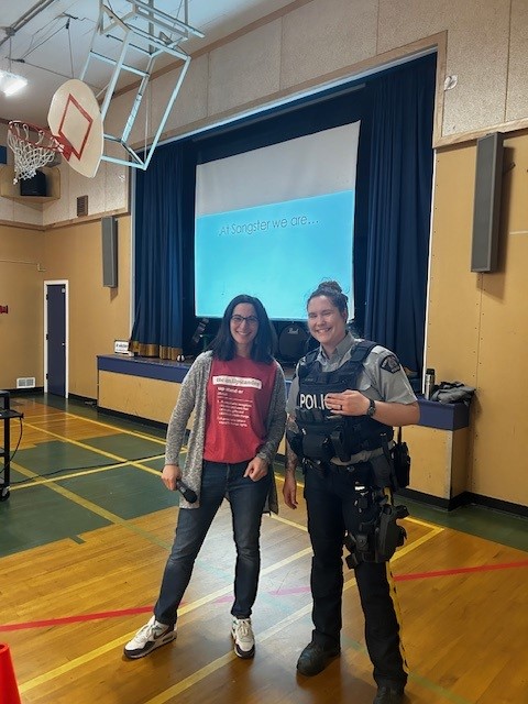 Sangster welcomed <a href="/WestshoreRCMP/">West Shore RCMP</a> School Liaison Officer Cst. Webb, who helped teach students about crosswalk safety today! #sd62