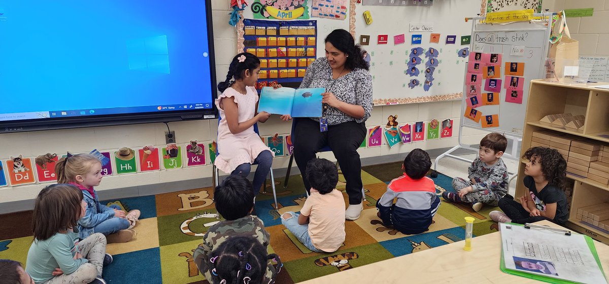 📖 What a treat! Mrs. Kannan's daughter was our mystery reader today! We had so much fun!