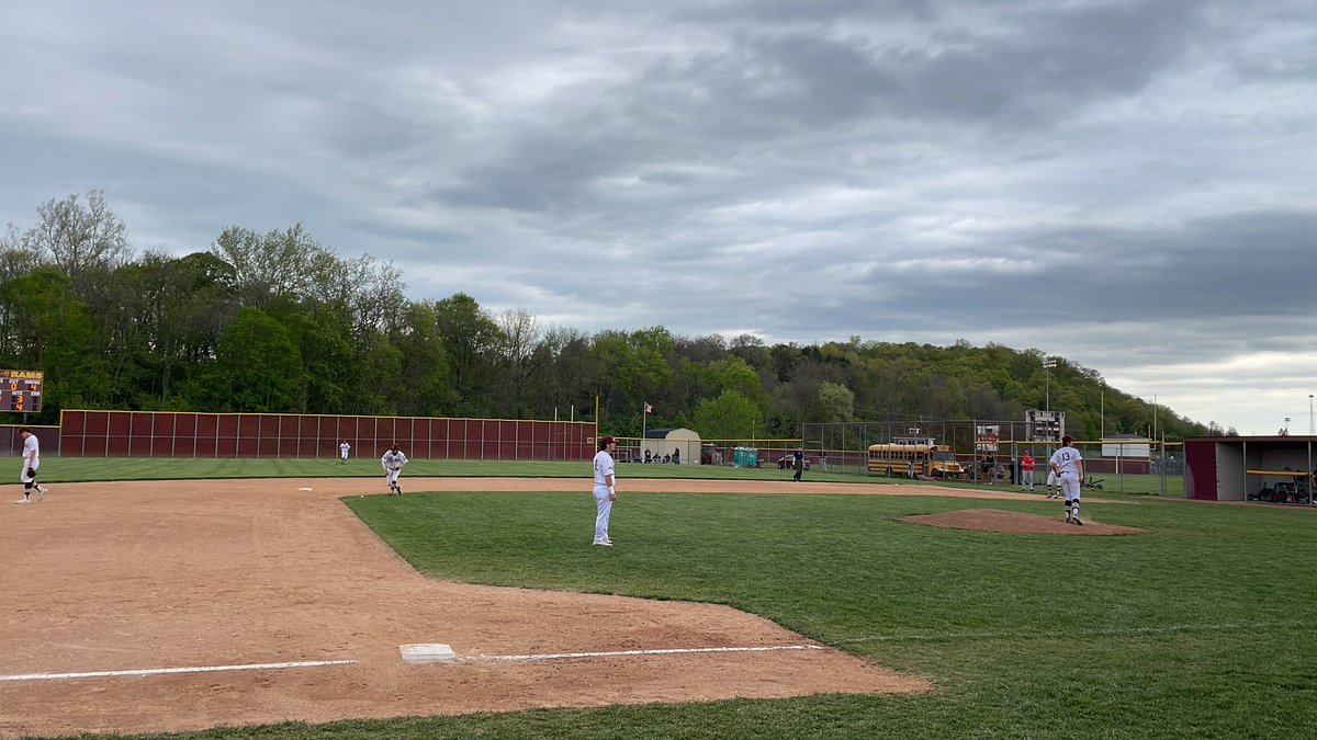 Two home runs in the bottom of the 3rd puts <a href="/ross_baseball/">Ross Baseball</a> ahead of Indian Hill 5-4. #GoRAMS <a href="/RossRams1/">Ross High School</a> <a href="/SWBLSPORTS/">Southwestern Buckeye League</a> @BCHSSReport