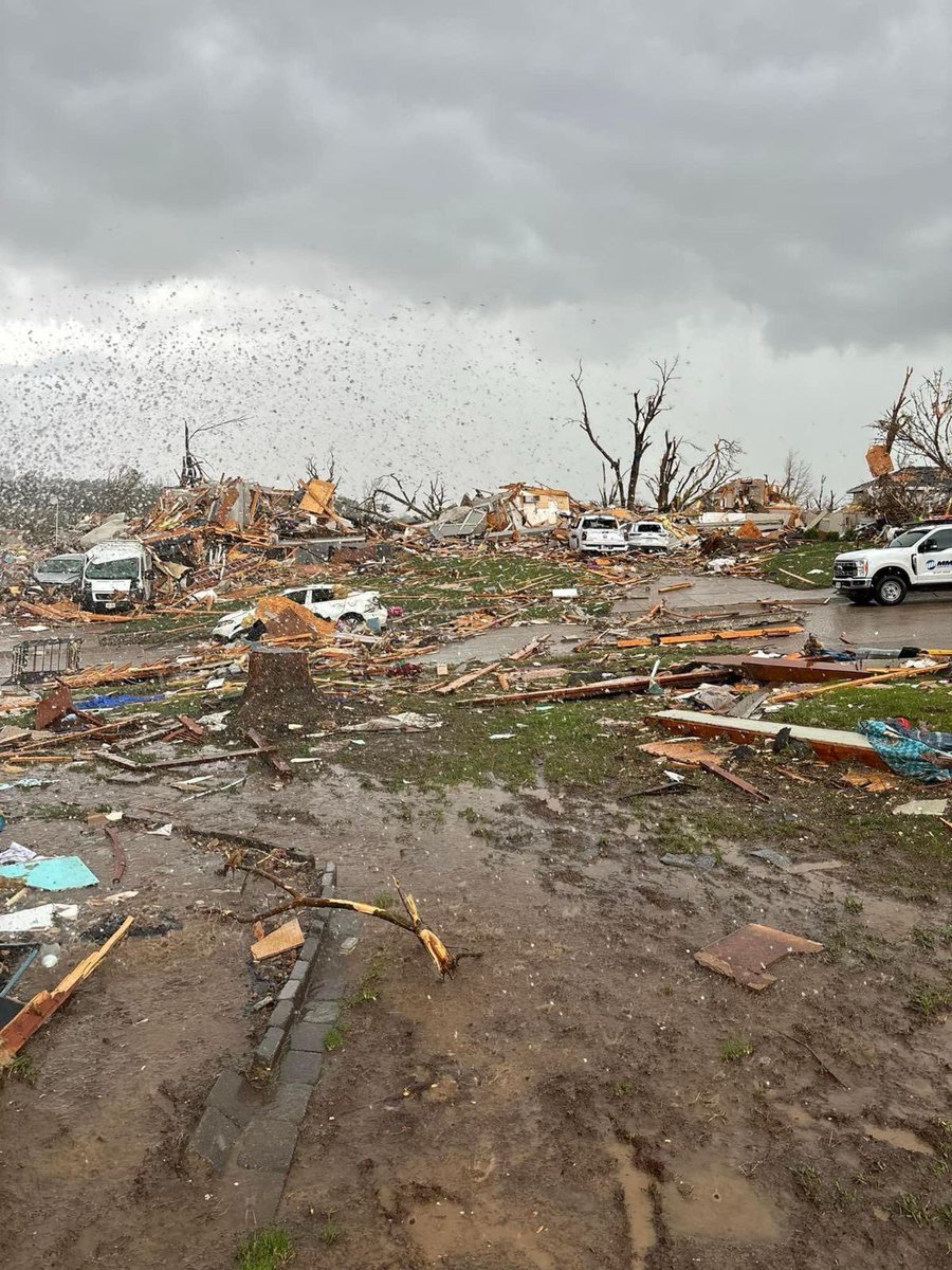 Elkhorn Nebraska (Northwest Omaha) has been decimated by a tornado 😞😭