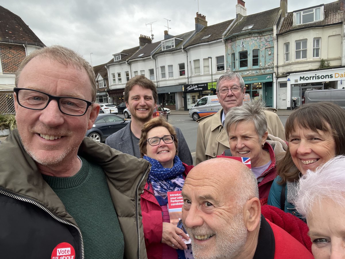 Great session in Hassocks this afternoon. 
Lots of residents asking who they need to vote for to get rid of the Conservatives.
In Mid Sussex, boundary and demographic changes mean that's now @UKLabour.  
The @LibDems are a distant third place.
survation.com/what-we-can-le…