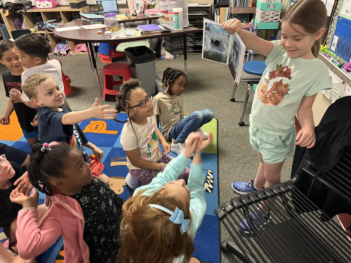 MsGoodrumsClass's tweet photo. We’ve had 4 Flat Stanley’s return from their trips. He’s explored the Caribbean, Oregon, Alaska, Paris/London/Colorado. So much fun getting to hear about all the adventures Stanley has had! #eseSOAR https://t.co/8m4JbphV6K
