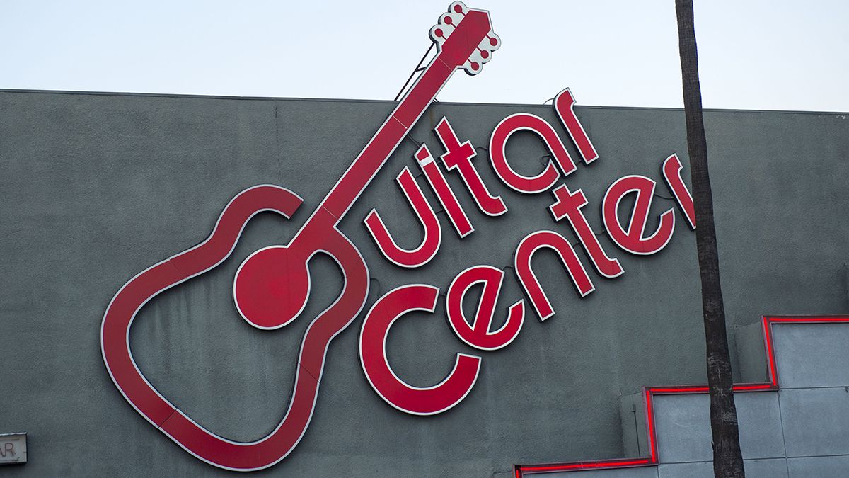 “If you walk through a Guitar Center, you see an awful lot of $300 guitars. If I’m a serious musician, it doesn’t feel like the right place for me anymore”: Guitar Center’s new CEO explains why the firm’s future must prioritize premium guitars trib.al/hVbyiMA