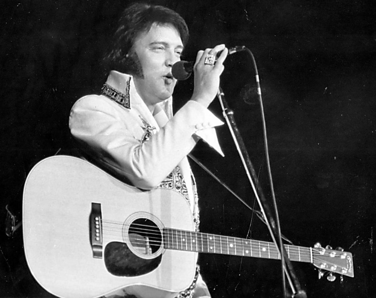 Today in 1977, #Elvis performed at the Wings Stadium, #Kalamazoo, Michigan. 

More on this day at dailyelvis.com ⚡️ 

 #elvispresley #graceland #elvisaaronpresley #elvispresleyfans #presley #elvisfans #elvisfan #rocknroll #elvishistory #tcb #theking #music