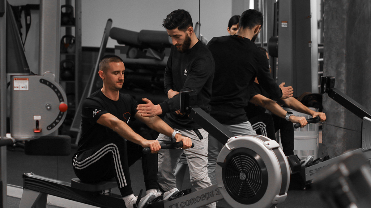 🚣‍♂️ Discover the Magic of Indoor Rowing! 🌟 With its fluid range of motion mimicking real rowing, every stroke engages multiple muscle groups for a full-body workout. Plus, adjustable resistance makes it perfect for all fitness levels. 💪 #IndoorRowing #FullBodyWorkout