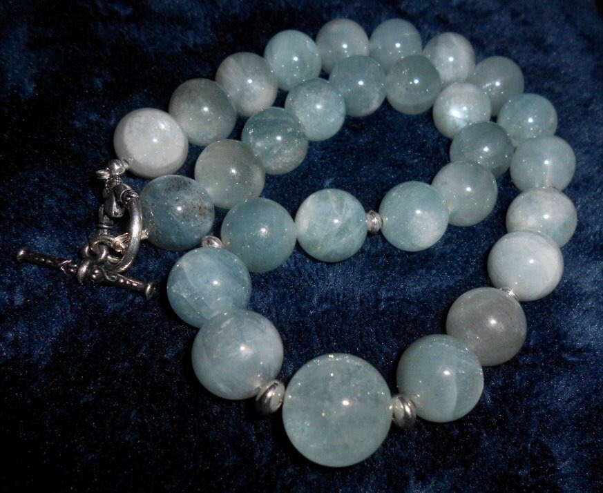 A great #mothersdaygift to show your Mom how much she is adored: #Aquamarine necklace 30% off orders & fast free mailing in the USA at my #etsyshop ! #jewelryaddict #jewelrylover #jewelrysale