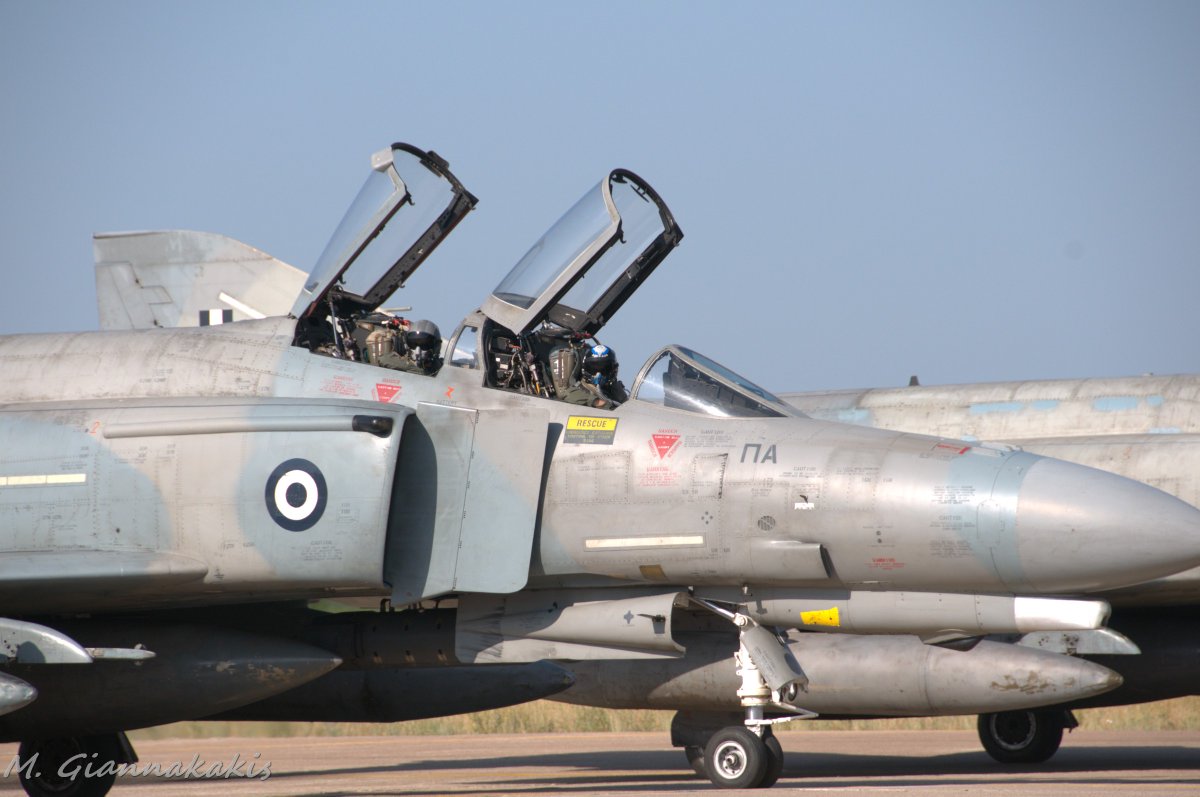 MyronGian's tweet photo. Happy World Pilots Day!
Blue skies and safe landings to all pilots
#ΠΑ #πολεμικήαεροπορία #338Μ #Άρης #Φαντομ #Φαντομάς #hellenicairforce #HAF @hafspokesperson #phantom #f4 #338sqn #Ares #phantompilot #pilot #pilotlife #phantomlovers #d300 #militaryaviationphotography #fighter https://t.co/Uld5jgI7XI