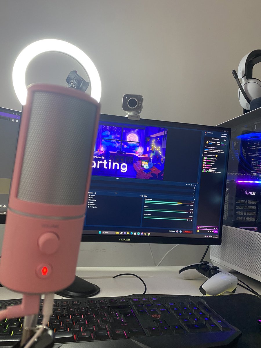 PHEBOX_'s tweet photo. I’m streaming some hittyman !! 

https://t.co/UlXNnYW70D https://t.co/I8XEFBE13p